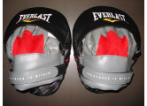 Лапы изогнутые mantis punch mitts красн/черн. Everlast 410000